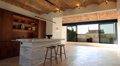 Apartment 4 bedrooms of 185 m² in Barcelona (08037)