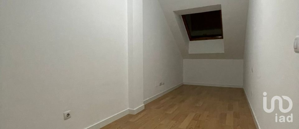 Pis 2 habitacions de 66 m² a Gijón (33213)