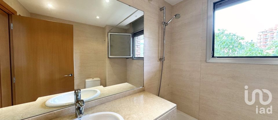 Apartment 4 bedrooms of 124 m² in Barcelona (08041)