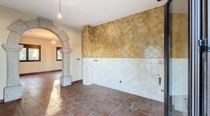 Châlet 4 chambres de 541 m² à Abanqueiro (15938)