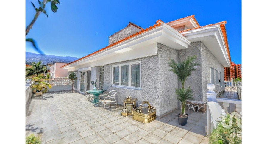 House 11 bedrooms of 531 m² in Puerto de la Cruz (38400)