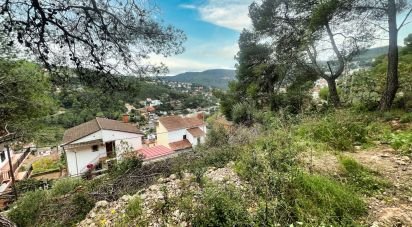 Terreno de 800 m² en Vallirana (08759)