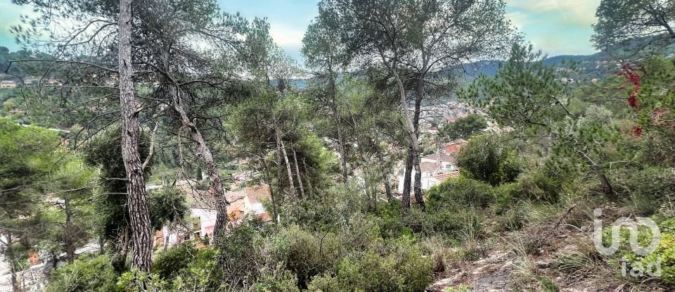 Land of 800 m² in Vallirana (08759)