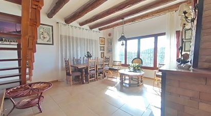 Country house 5 bedrooms of 252 m² in Ager (25691)