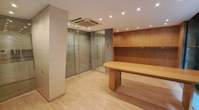 Shop / premises commercial of 487 m² in Barcelona (08029)