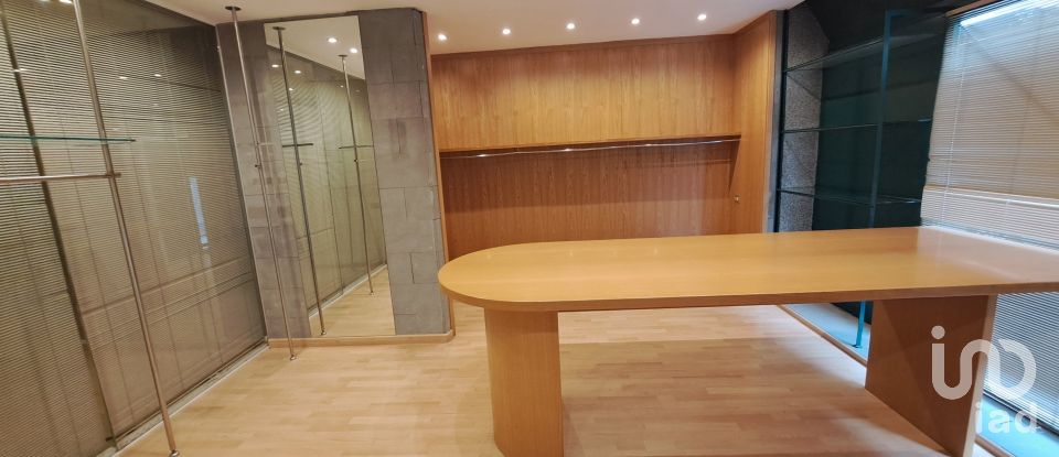 Shop / premises commercial of 487 m² in Barcelona (08029)