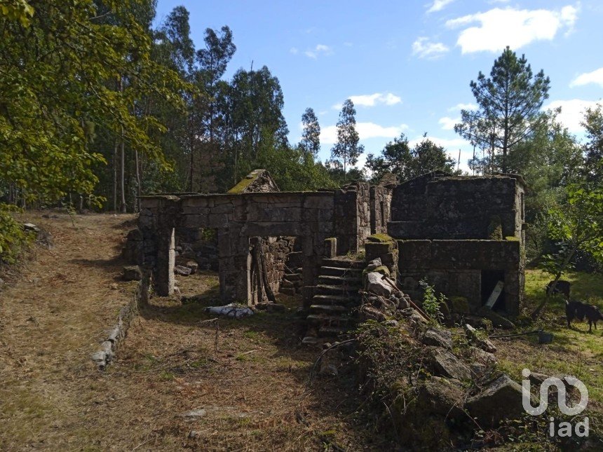 Terreno de 3.072 m² en Ponte Caldelas (36820)