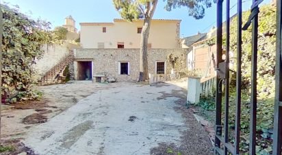 Maison 4 chambres de 419 m² à Fontscaldes (43813)