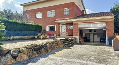 Maison 4 chambres de 221 m² à Vilanova del Vallès (08410)