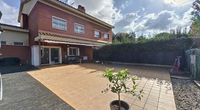 Casa 4 habitaciones de 221 m² en Vilanova del Vallès (08410)