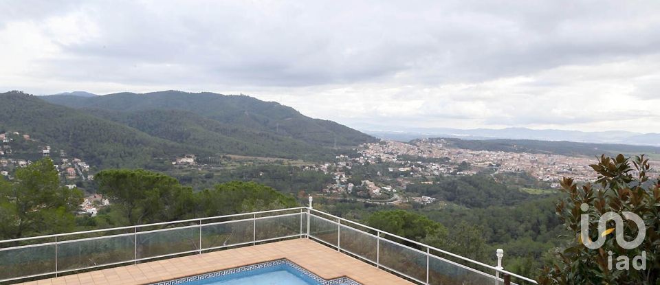 Maison 5 chambres de 246 m² à Sant Feliu del Raco (08211)