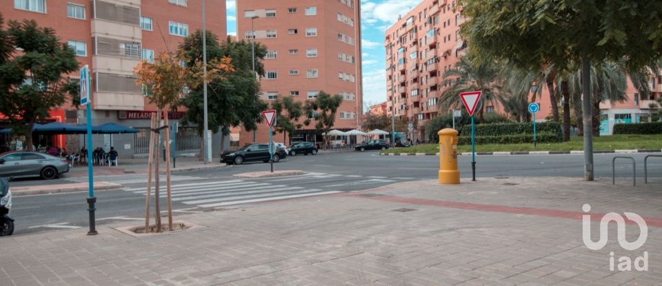 Shop / premises commercial of 60 m² in Alicante/Alacant (03005)