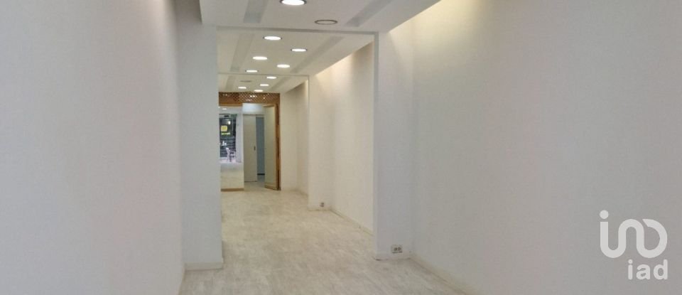 Shop / premises commercial of 53 m² in Sabadell (08201)