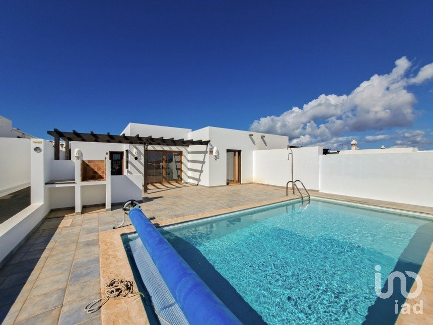 House 3 bedrooms of 139 m² in Playa Blanca (35580)