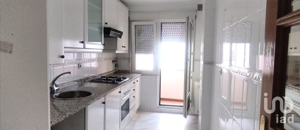 Apartment 3 bedrooms of 99 m² in León (24008)