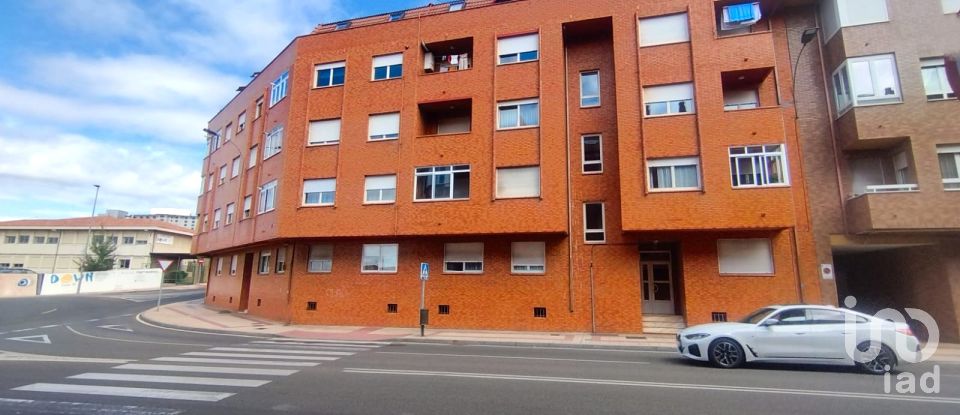 Apartment 3 bedrooms of 99 m² in León (24008)