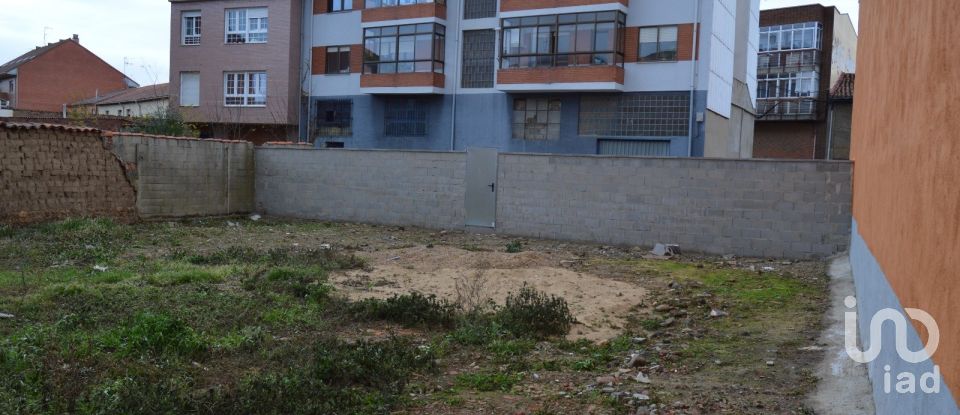 Terra de 315 m² a Villaobispo de Las Regueras (24195)