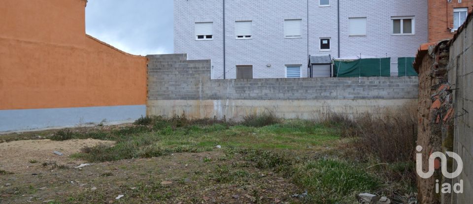 Terra de 315 m² a Villaobispo de Las Regueras (24195)