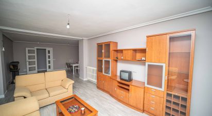 Pis 4 habitacions de 147 m² a León (24006)