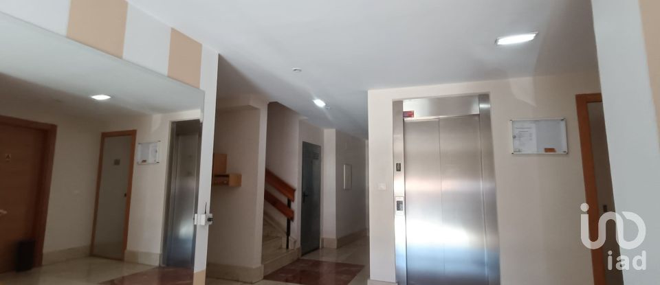 Apartment 2 bedrooms of 65 m² in León (24005)