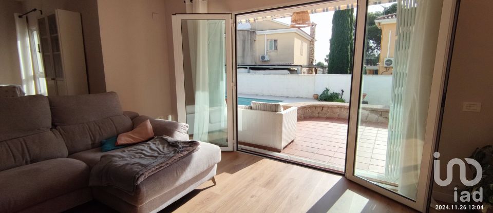 Casa 4 habitacions de 174 m² a Benicasim (12560)