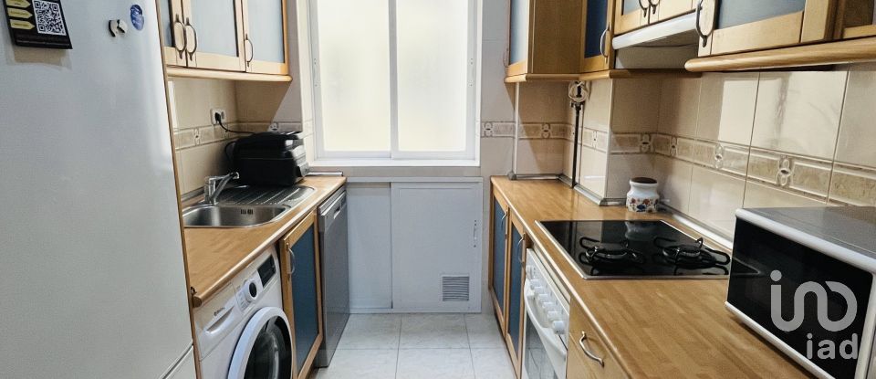 Pis 3 habitacions de 109 m² a Madrid (28028)