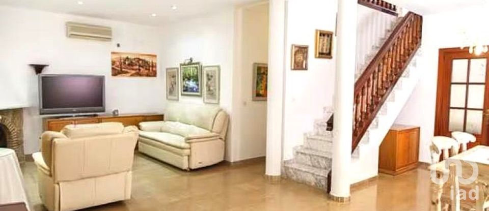 House 5 bedrooms of 330 m² in Miami-Platja (43892)