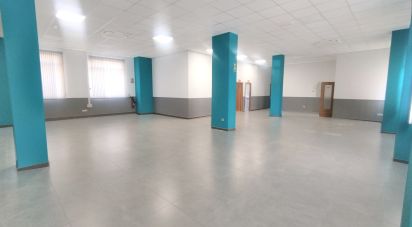 Botiga / Local comercial de 254 m² a León (24007)