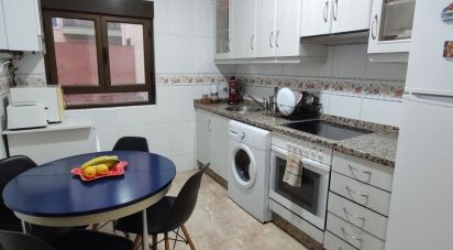 Apartment 3 bedrooms of 67 m² in León (24010)