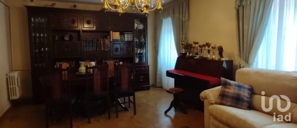 Apartment 3 bedrooms of 75 m² in Astorga (24700)