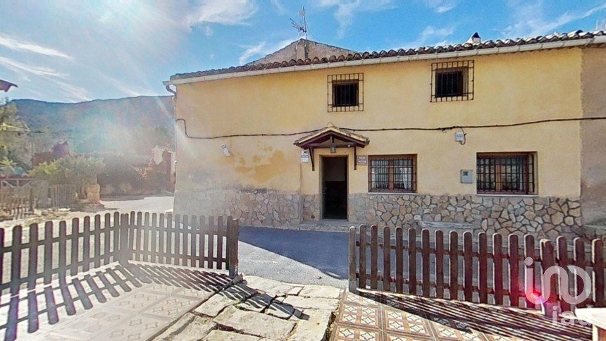 Country house 4 bedrooms of 164 m² in La Romana (03669)