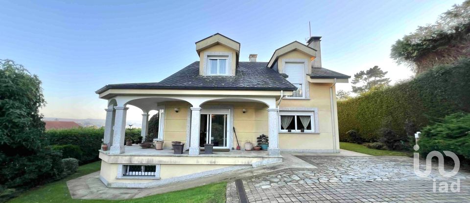 House 4 bedrooms of 437 m² in Bergondo (15165)