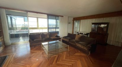 Pis 6 habitacions de 492 m² a León (24002)