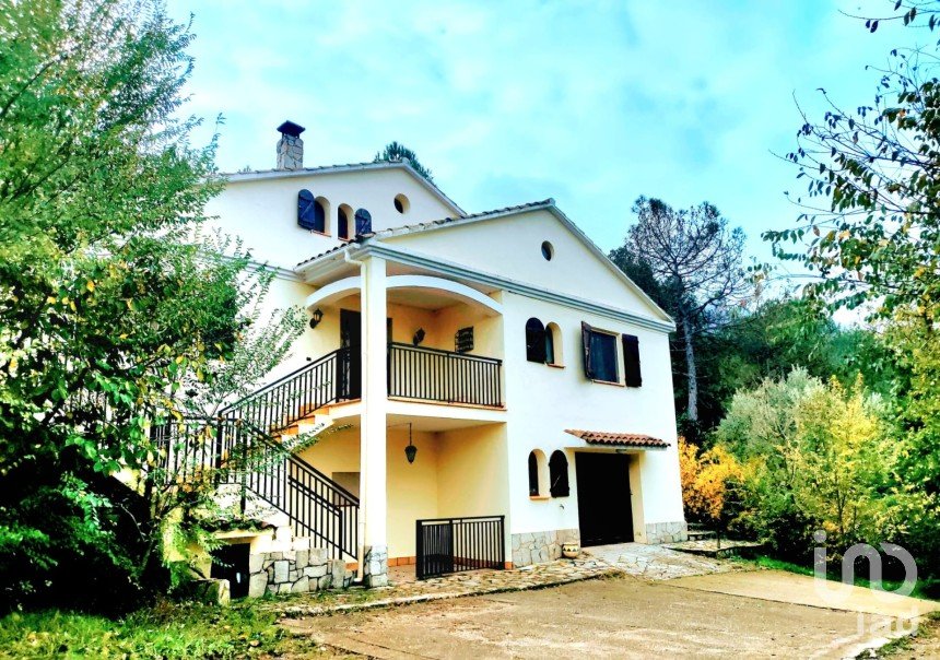 Gîte 4 chambres de 305 m² à Castellbell i el Vilar (08296)