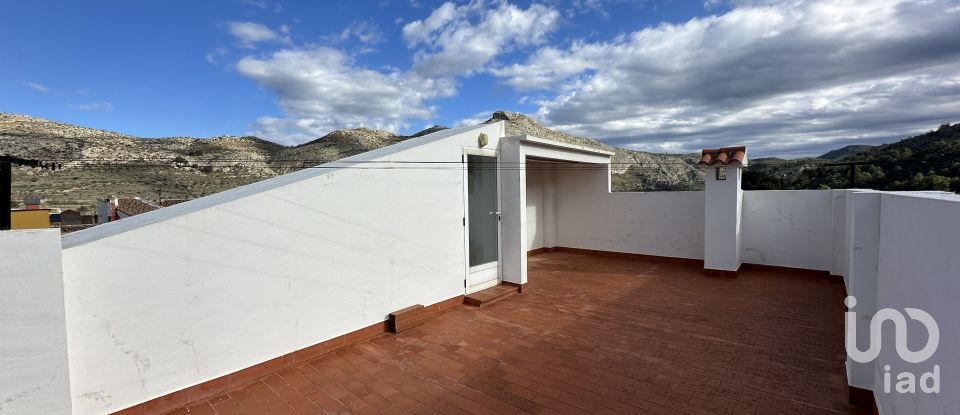 Casa 5 habitacions de 220 m² a La Vall D' Ebo (03789)