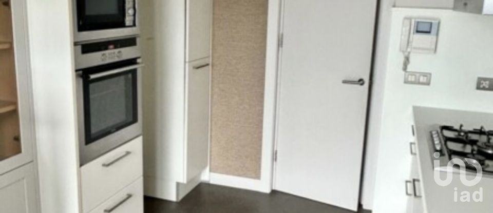 Pis 3 habitacions de 123 m² a Barcelona (08035)