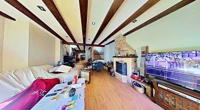 Casa 3 habitaciones de 301 m² en Onil (03430)