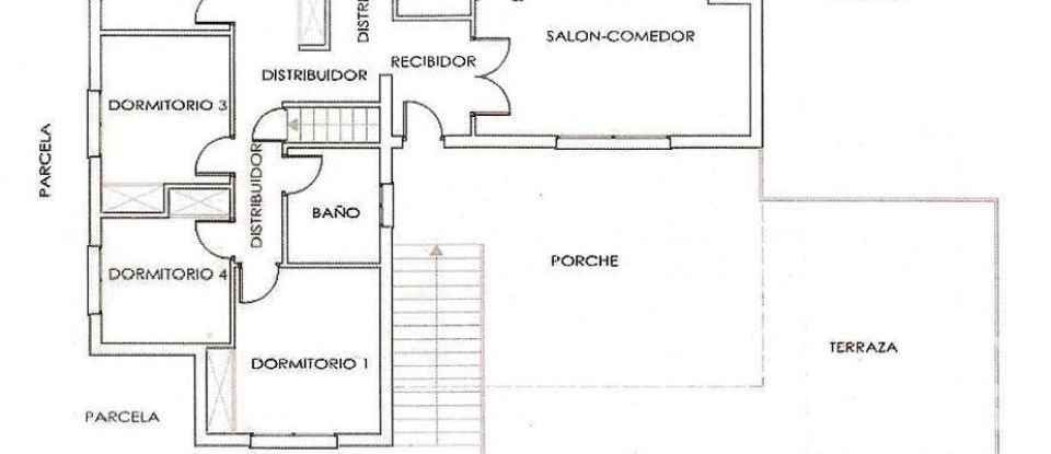 Xalet 4 habitacions de 230 m² a Sierra de Fuentes (10181)