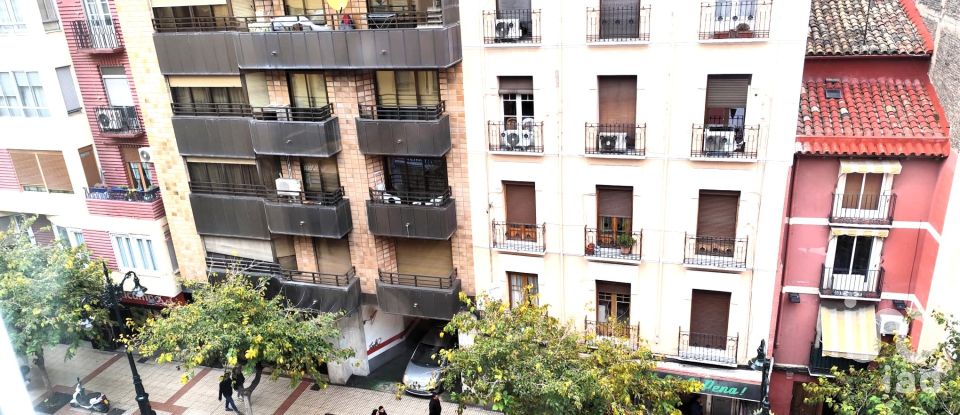 Pis 3 habitacions de 94 m² a Zaragoza (50004)