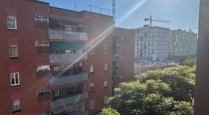 Pis 3 habitacions de 65 m² a Sant Boi de Llobregat (08830)