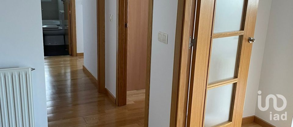 Pis 2 habitacions de 75 m² a Gijón (33209)