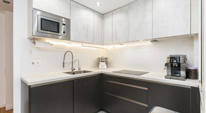 Pis 3 habitacions de 130 m² a Barcelona (08024)