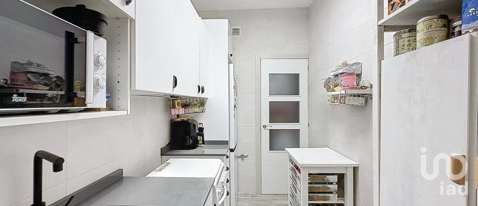 Pis 3 habitacions de 64 m² a Sant Joan Despí (08970)