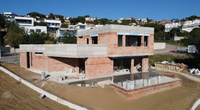 Casa 4 habitacions de 250 m² a Teià (08329)