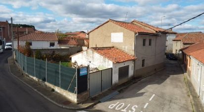 Casa 0 habitacions de 600 m² a Sariegos del Bernesga (24121)