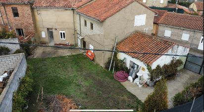 House 0 bedrooms of 600 m² in Sariegos del Bernesga (24121)