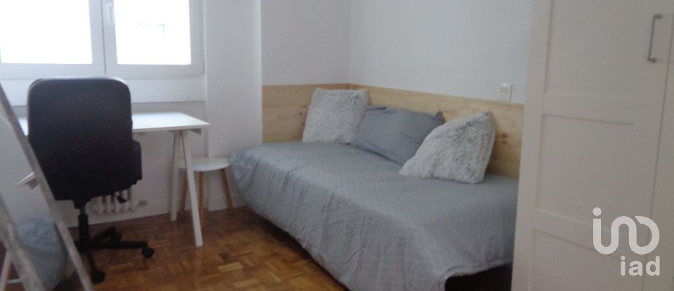 Pis 3 habitacions de 100 m² a León (24004)