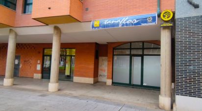 Tienda / local comercial de 147 m² en León (24008)