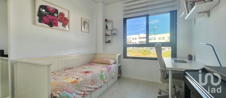 Pis 4 habitacions de 143 m² a Torre del Mar (29740)