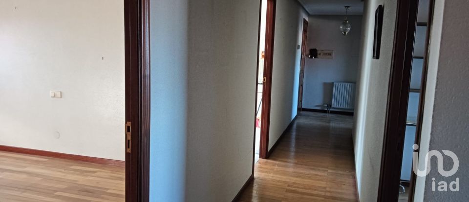 Pis 4 habitacions de 155 m² a La Bañeza (24750)